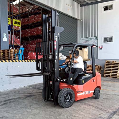 บริการจัดส่งรถโฟล์คลิฟท์ไฟฟ้ารุ่น EFX2-251