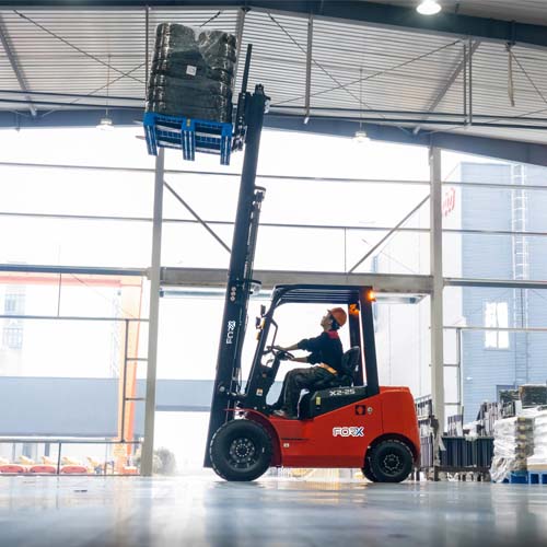 ลูกค้าใช้งานรถโฟล์คลิฟท์ไฟฟ้ารุ่น EFX2-251