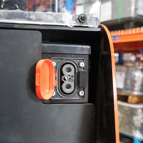 ช่องชาร์จแบต Reach Truck รุุ่น CQD14-16L3